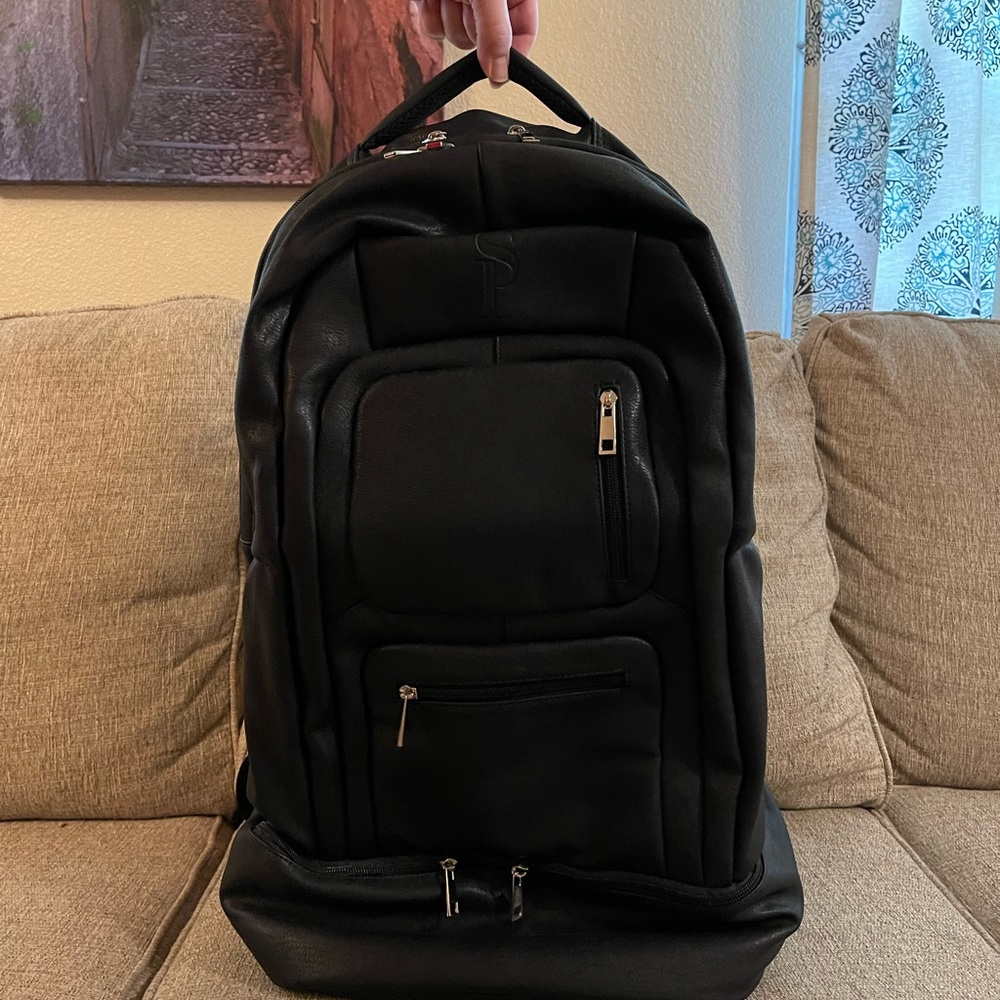 Black Leather Travel Bag